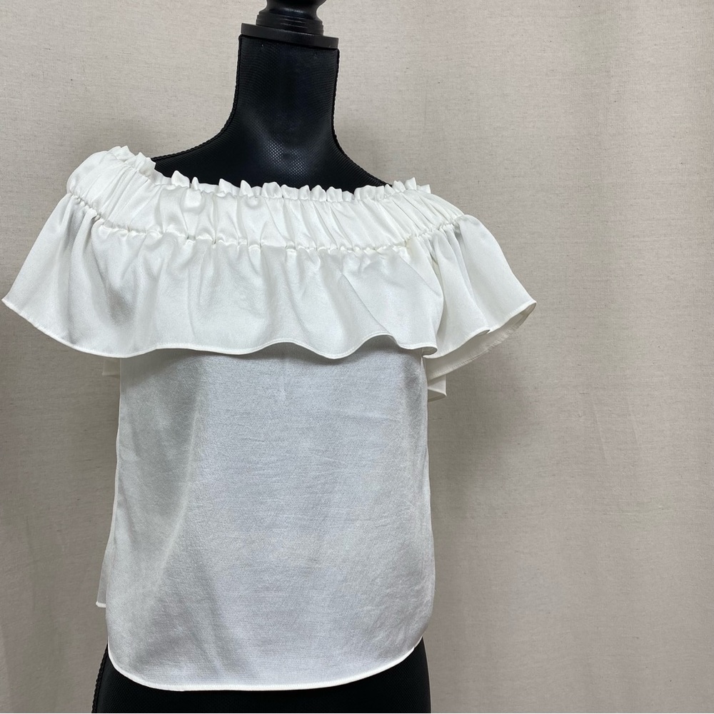 Express Ruffle Off The Shoulder White Top - Picture 3 of 9